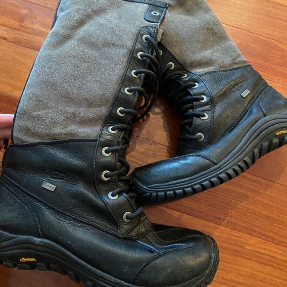 Woman’s ugg - Picture 9 of 11